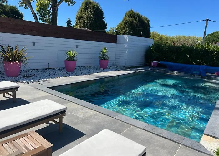 Fabuleuse Maison Piscine Chauffee 15 Min De Bordeaux Et Proche Saint Emilion